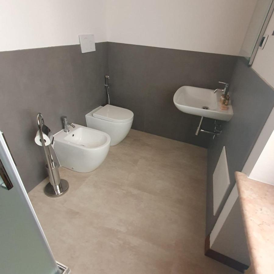 Gesuitirooms Sona Buitenkant foto
