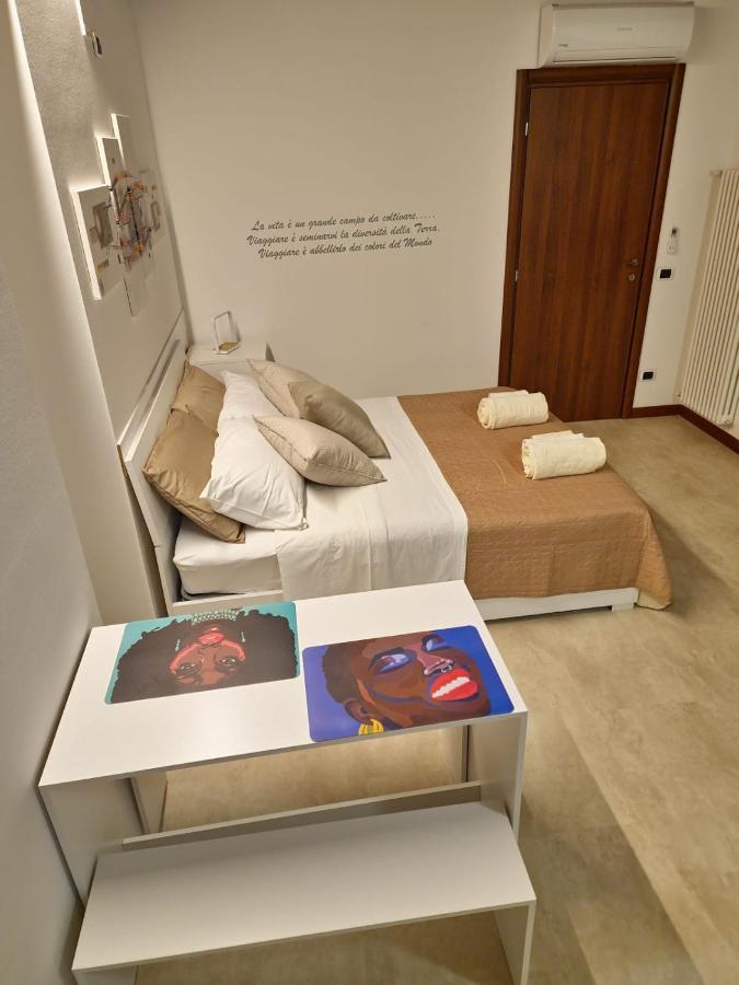 Gesuitirooms Sona Buitenkant foto